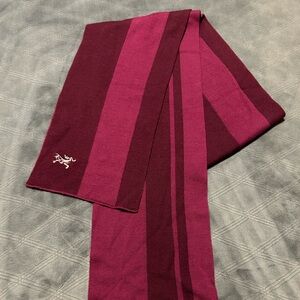 Arc’teryx Merino Striped Burgundy and Pink Scarf
